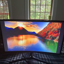 Curved Monitor