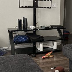 Entertainment center 