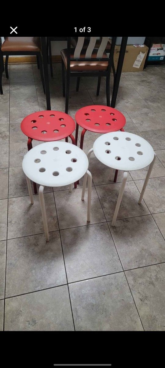 4 Stools ** Pick Up In Cicero