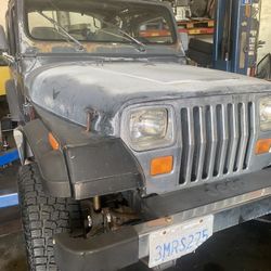 Parts  Out 1995 Jeep Wrangler Good 2.5 Engine 