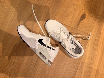 Basically New Women’s Nike Shoes