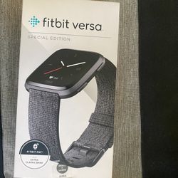 Fitbit Versa Special Edition