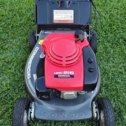 Honda HRC 216 Commercial Lawn Mower 