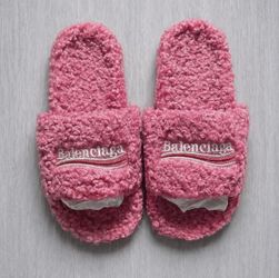 Balenciaga pink furry slides