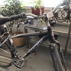 BIKE Used good  Condition TREK Multitrack 7000 