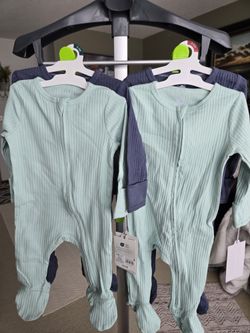 Sleepers 0-3onth (2), 3- 6 Month (2)