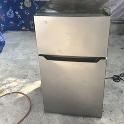 Hisense Silver Mini Fridge  