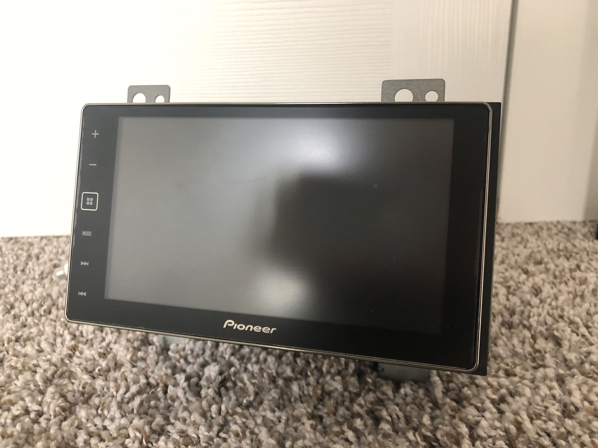 PIONEER SPH-DA120 Apple CarPlay 6.2-Inch Capacitive Touch Screen, GPS, Bluetooth, iPhone.