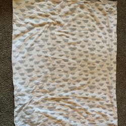 Light cool duvall fits toddler bed/ crib  