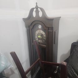 Tempus Fugit Antique Clock. Excellent Condition 