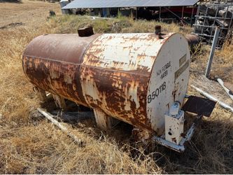 500gal water tank $500 obo