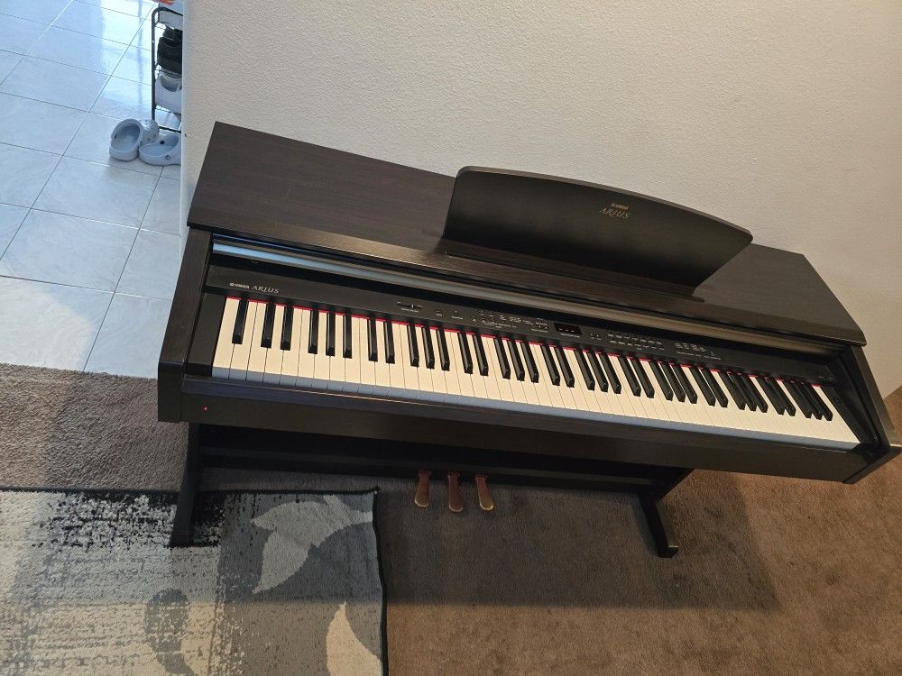 Yamaha Arius Piano Digital