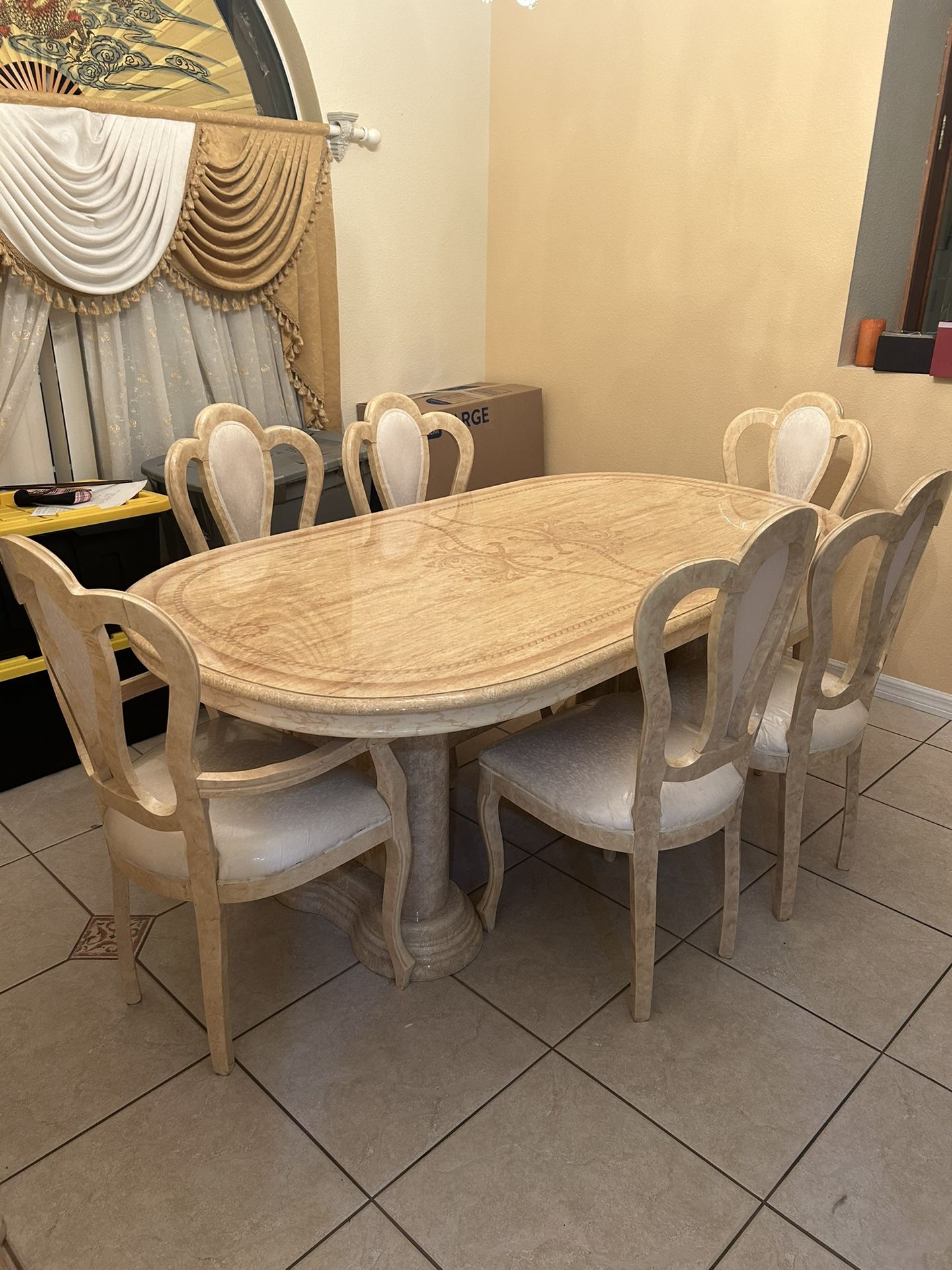 6 Person Dining Room Table