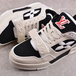 Louis Vuitton Archlight