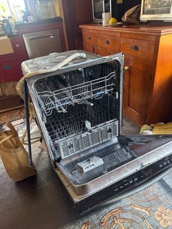 Free Whirlpool Dishwasher WDT970SAHVO