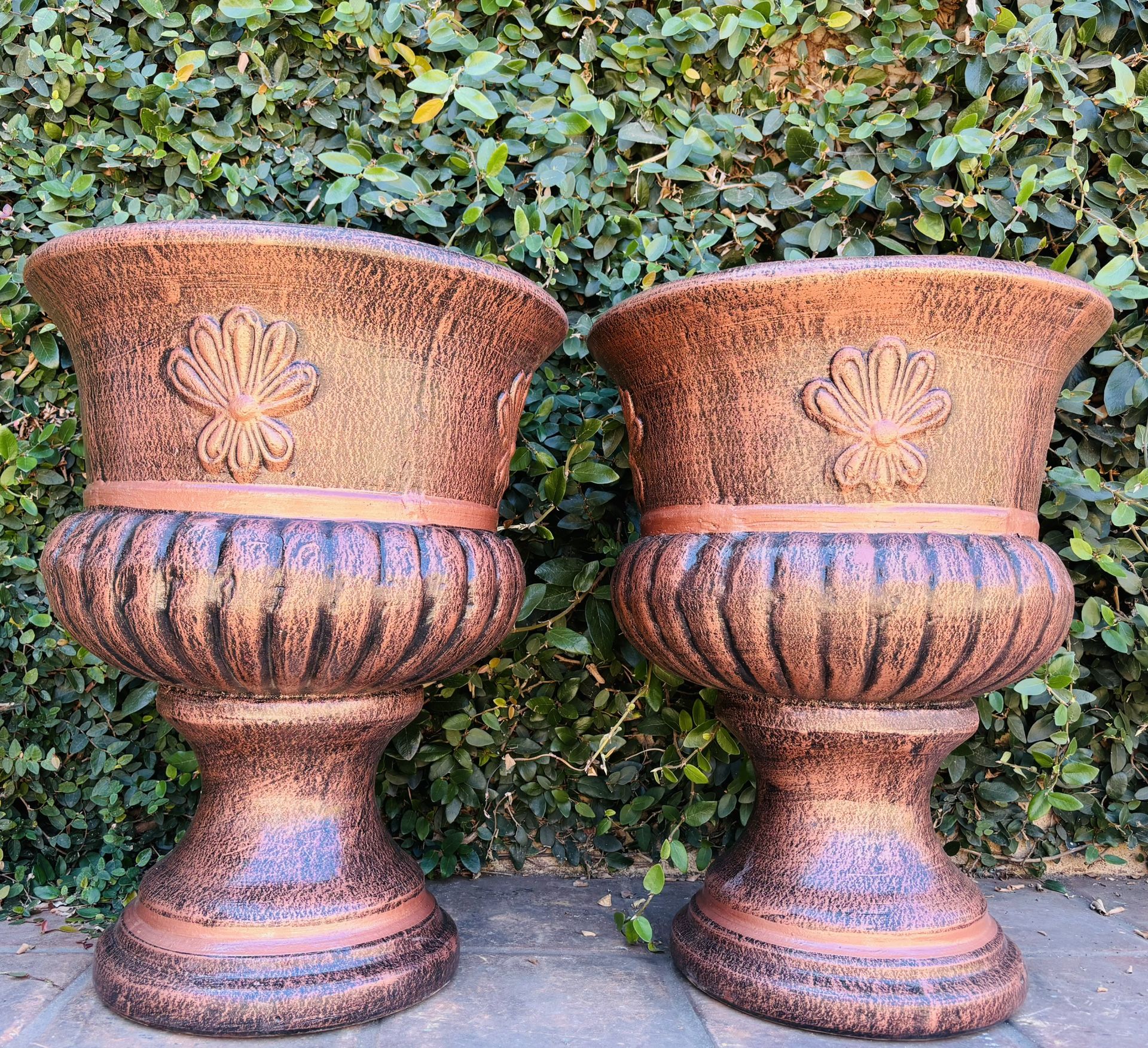 Set of 2 Extra Large Pedestal Flower Pot Planters