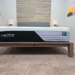 Nectar Premier Hybrid Mattress, Queen, Like New, Perfect Condition