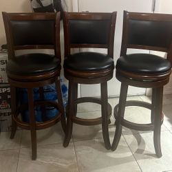 3 Chairs 