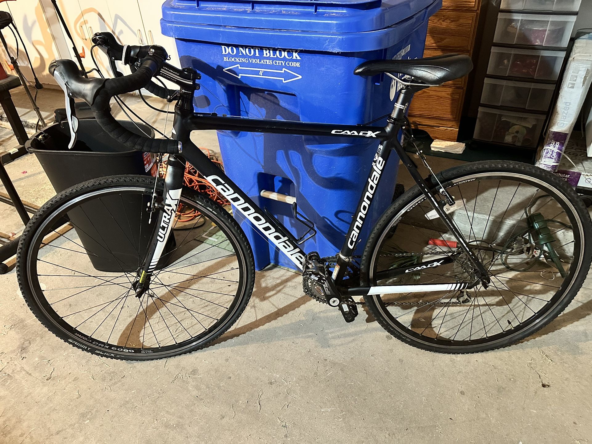 Men’s Cannondale Racing Bike