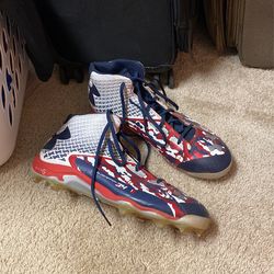 Under Armour Size 14 Baseball Deception DT Molded Cleats With Metal Cleat Tips 