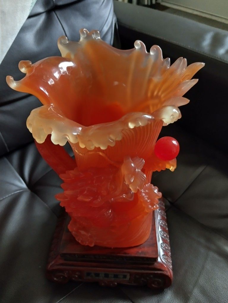 Pink Jade Vase With 2 Urns