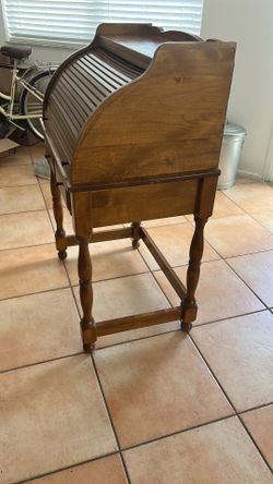 Windsor secretary Desk