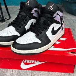 Jordan 1 Mid 