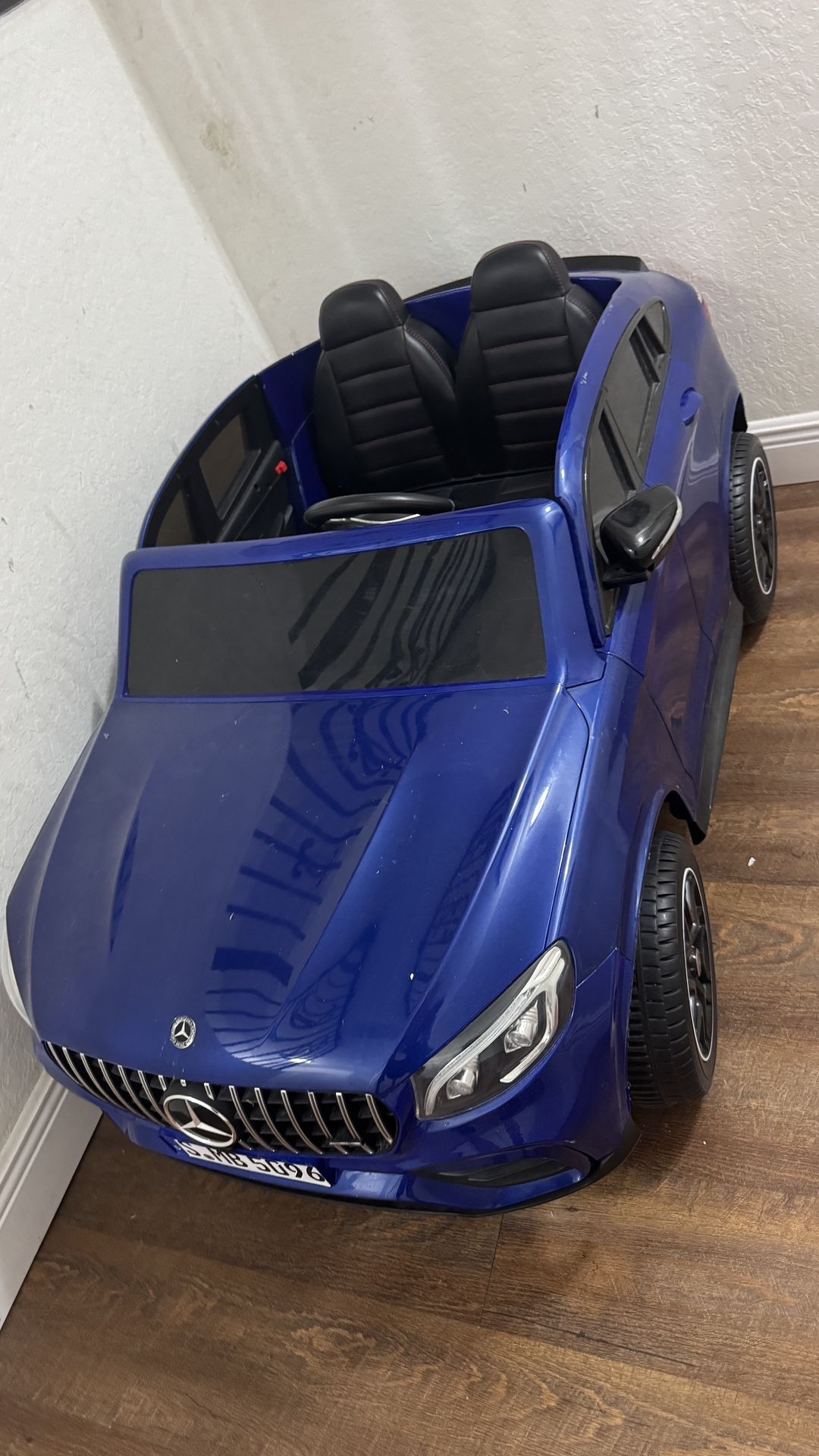 Mercedes Child Electric Car - Missing Charger