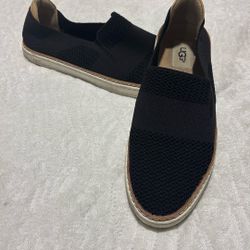 UGG 