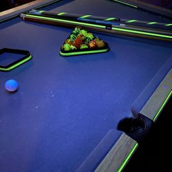 Corona 4ft Pool Table Light fixture $100 JUST REDUCED