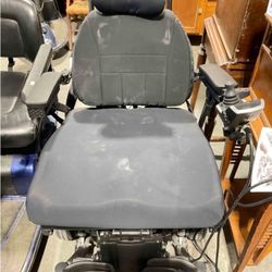 Quantum Q6 Edge HD Power Wheelchair – Stored, Great Condition – $1,000 OBO