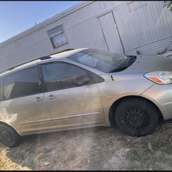 2005 Toyota Sienna