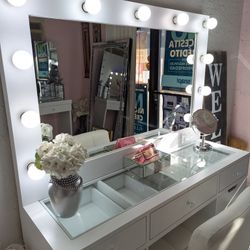 Vanity with XL mirror