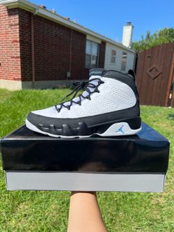 Jordan 9 university blue size 8.5