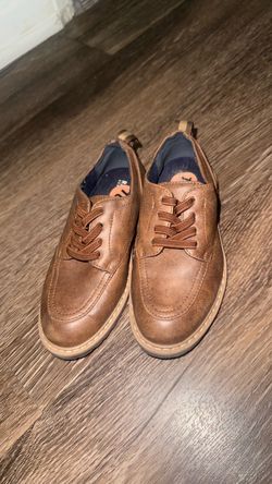 Boys shoes