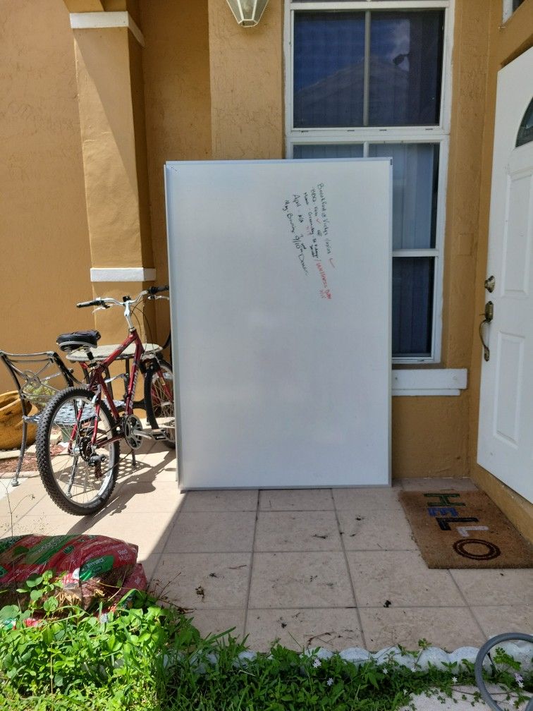 6-ft-by-4-ft-white-board-for-sale-in-pompano-beach-fl-offerup