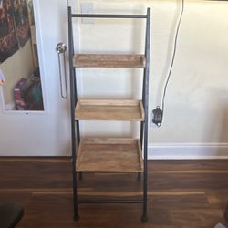 Ladder shelf 