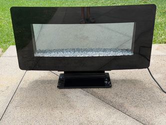 Electric fireplace / space heater