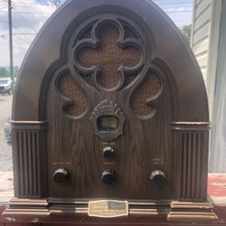 Antique Radios Both Work 