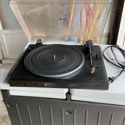 Scott Belt Drive Turntable for albums 