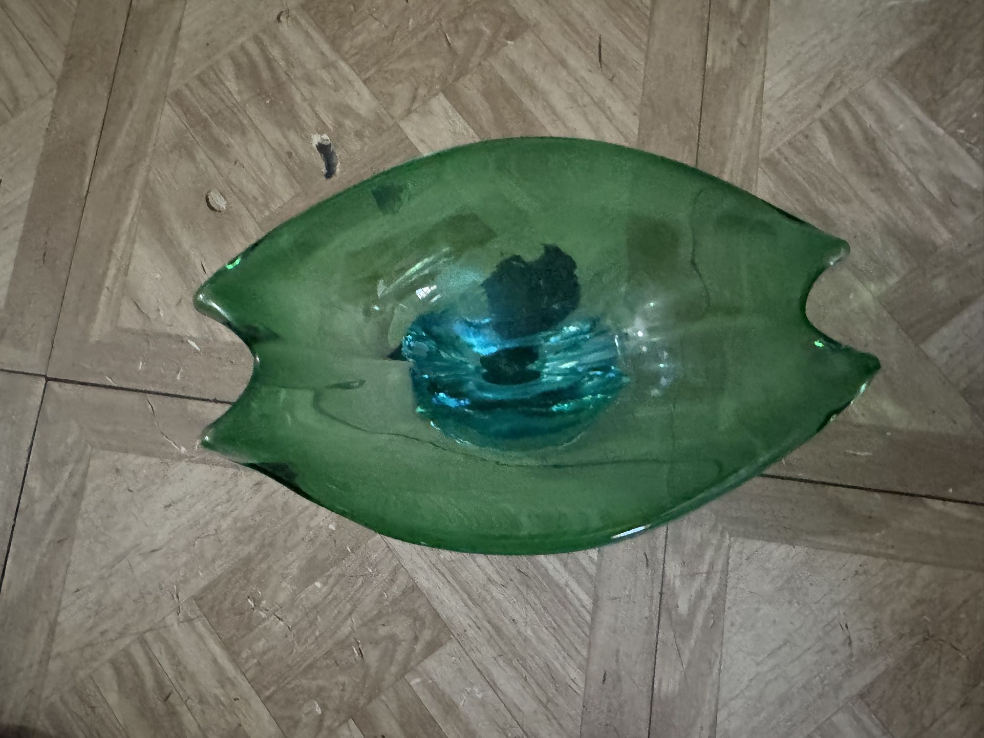 Marian Gologorski Art Glass Centerpiece Bowl