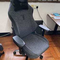 Secret lab Gaming Chair