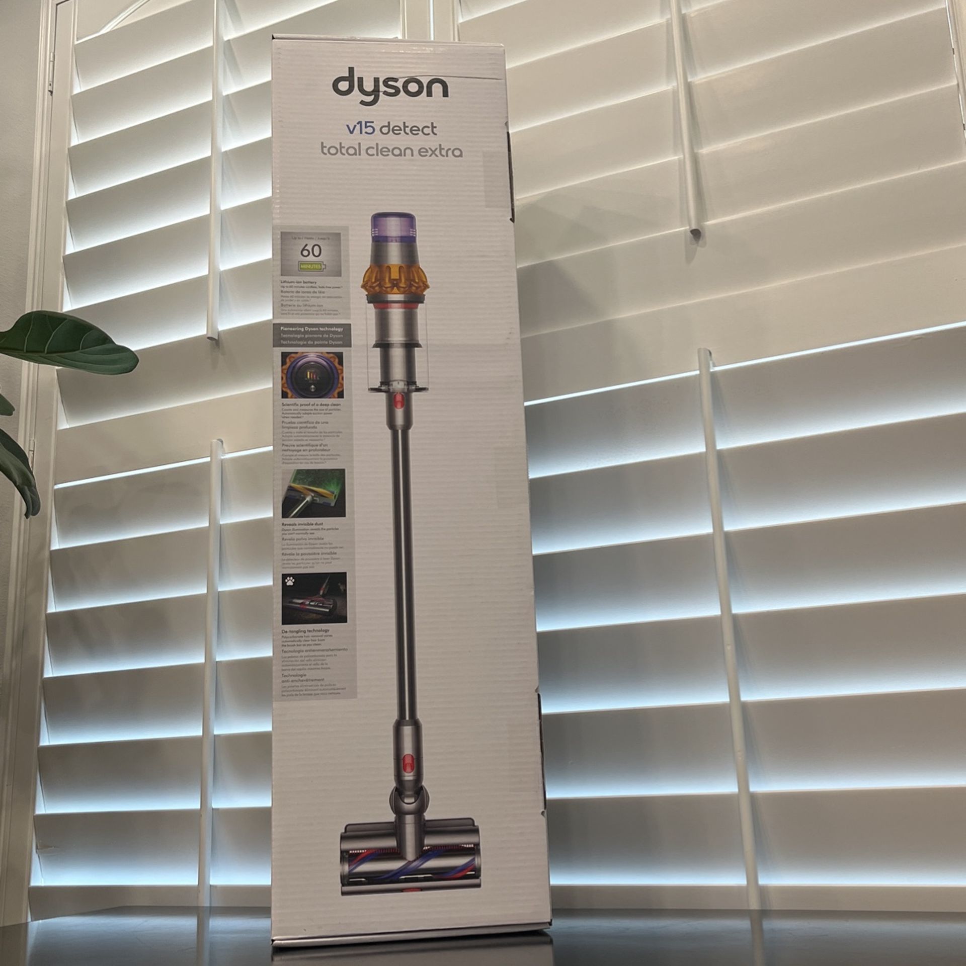 Dyson V15 Detect Cordless Vacuum With 8 Accessories 