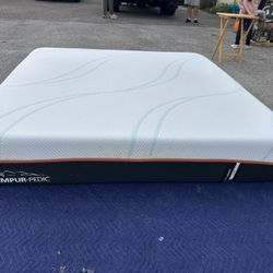 King Tempur Pedic ProAdapt Firm Mattress