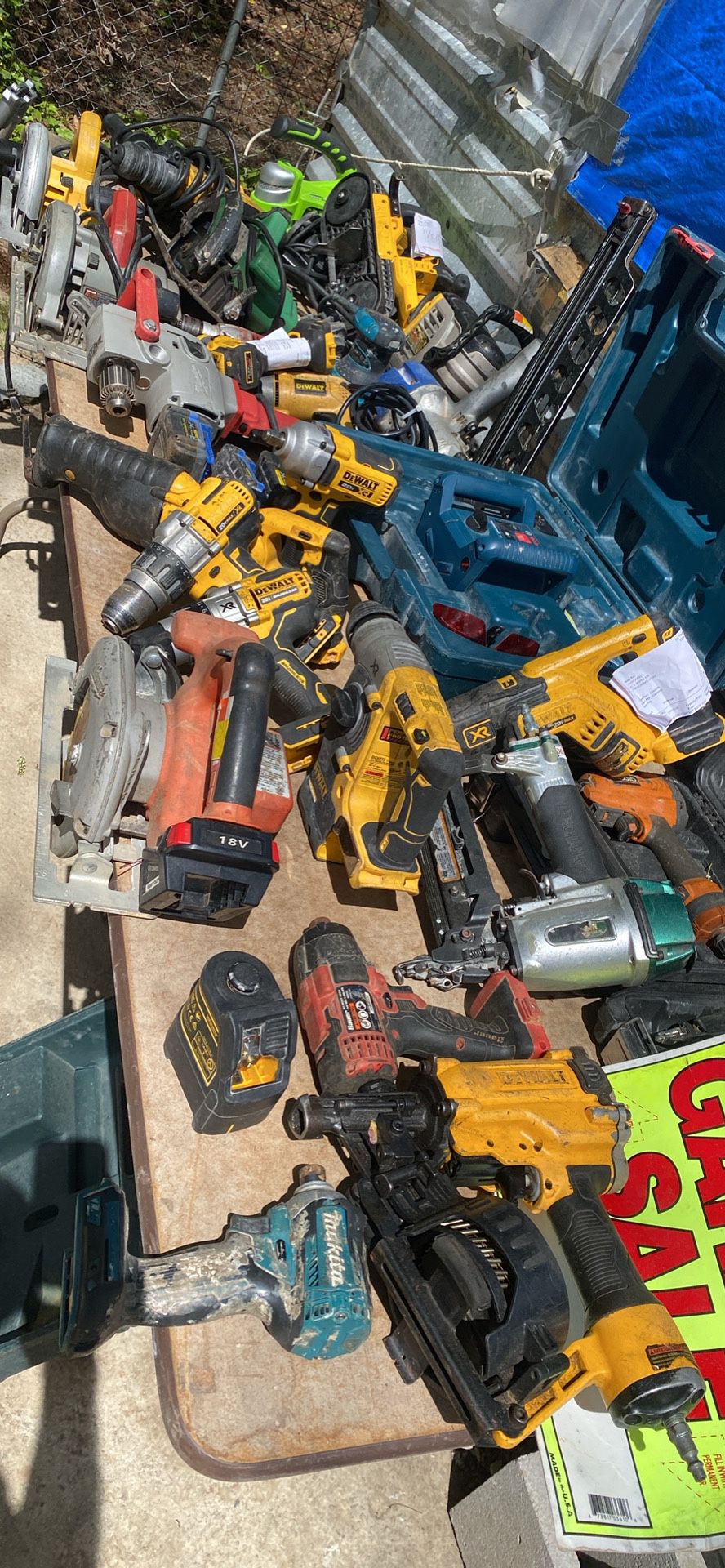 Used tool in good condition opportunity price prices range from $50 to $90 -$120 $1580 warranty 1 month.   There is a guarantee of what you pay in cre