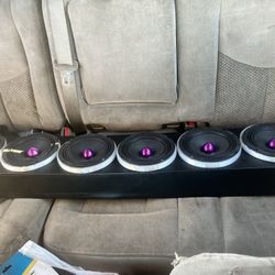 6 Speaker Rack With Speakers 