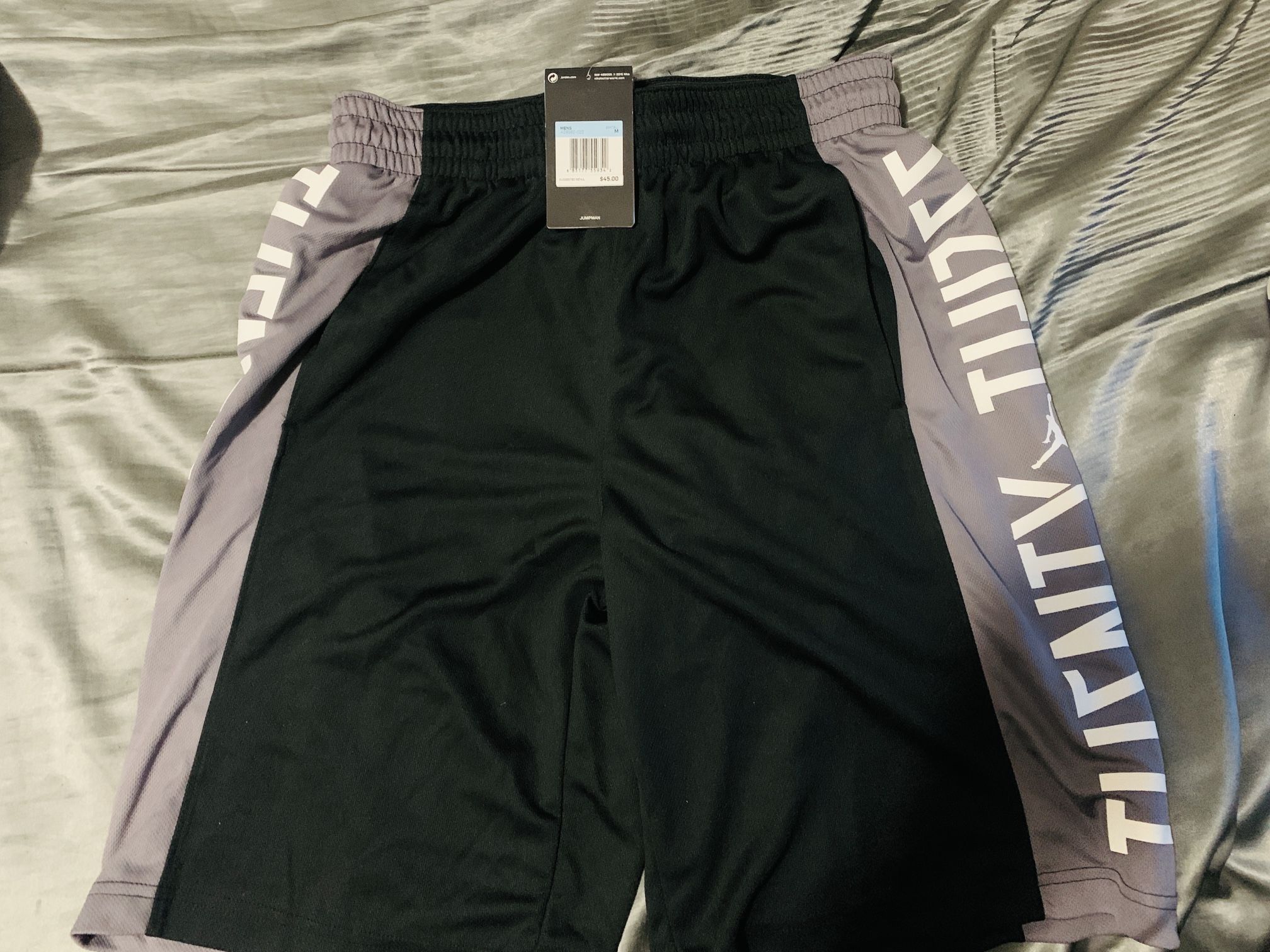 New Men’s Nike Jordan Basketball Shorts Medium