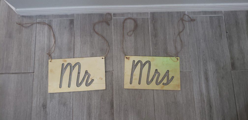 Mr. and Mrs. Chair Sign