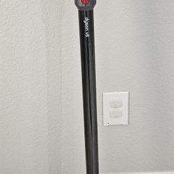 Dyson V8 Vacuum Cleaner