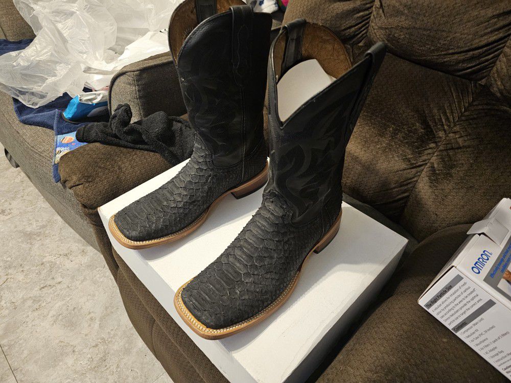 Matte Black Python Texas Brand New Boots 10 1/2